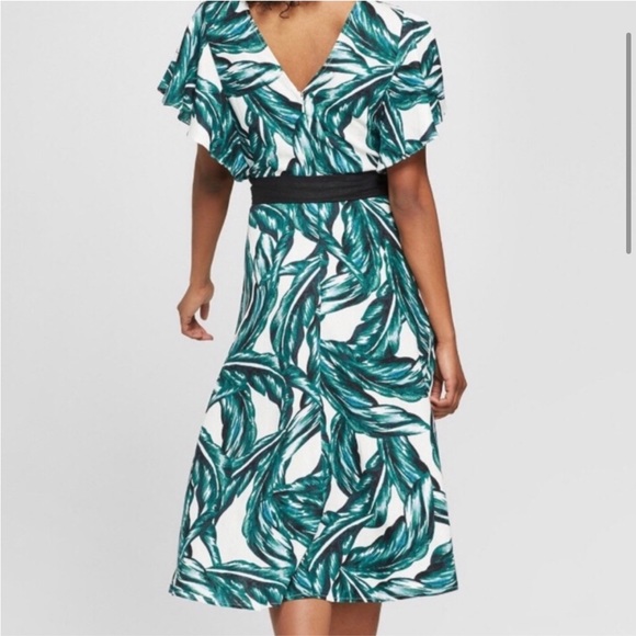 WHO WHAT WEAR Palm Midi Dress with Ribbon Belt - Large - Picture 2 of 4